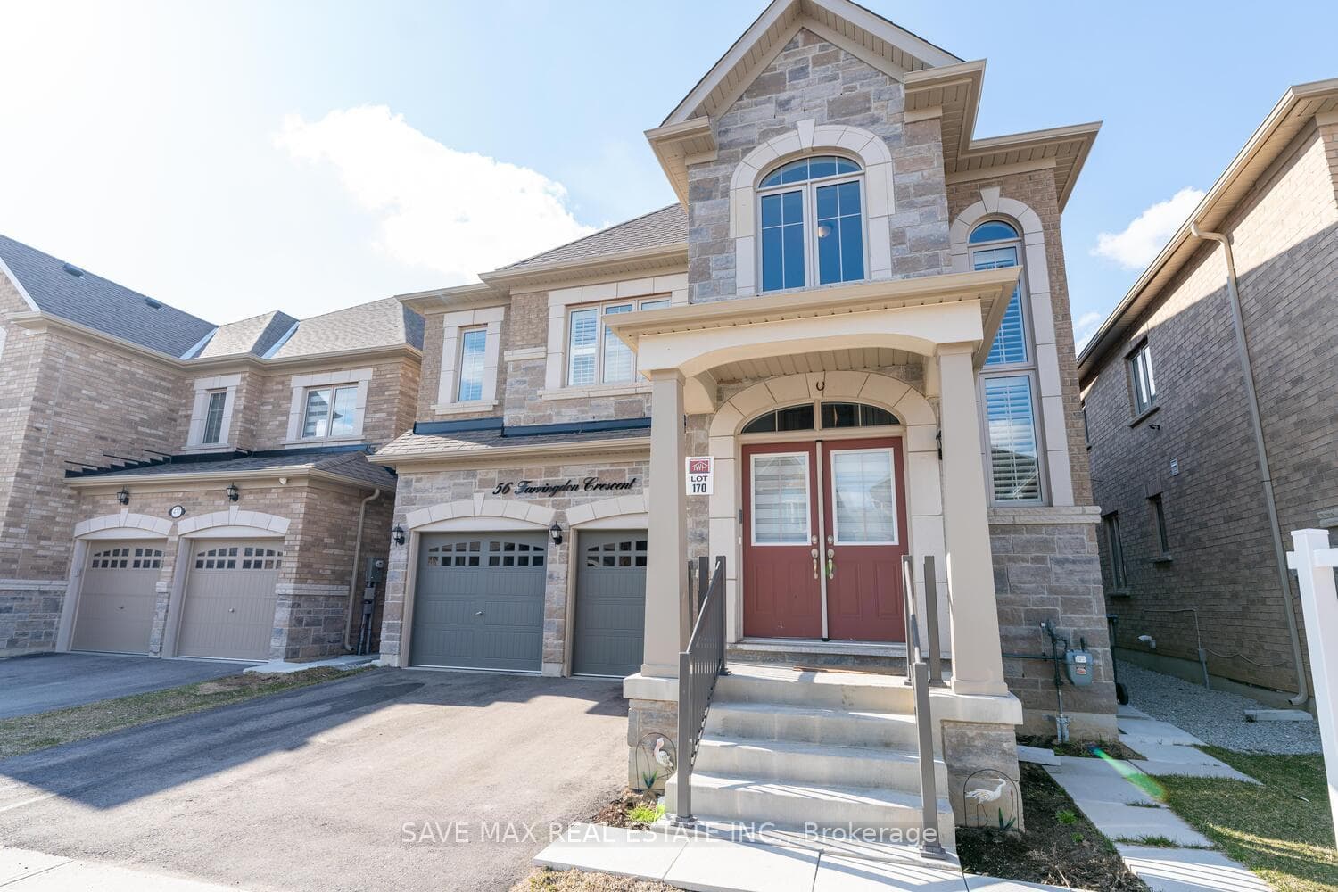 56 Farringdon Crescent photo 34