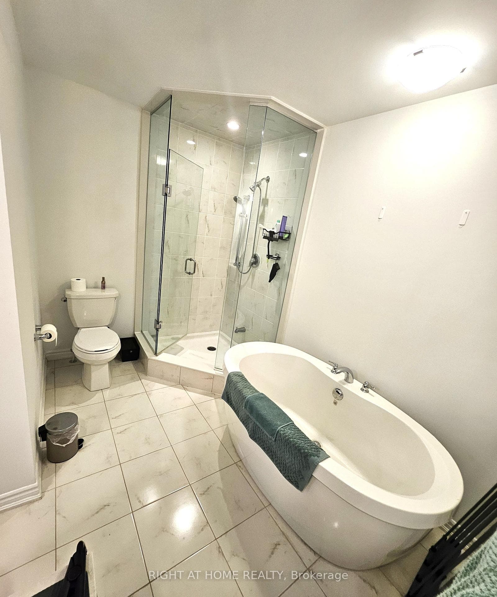 852 Aspen Terrace Unit Upper photo 40