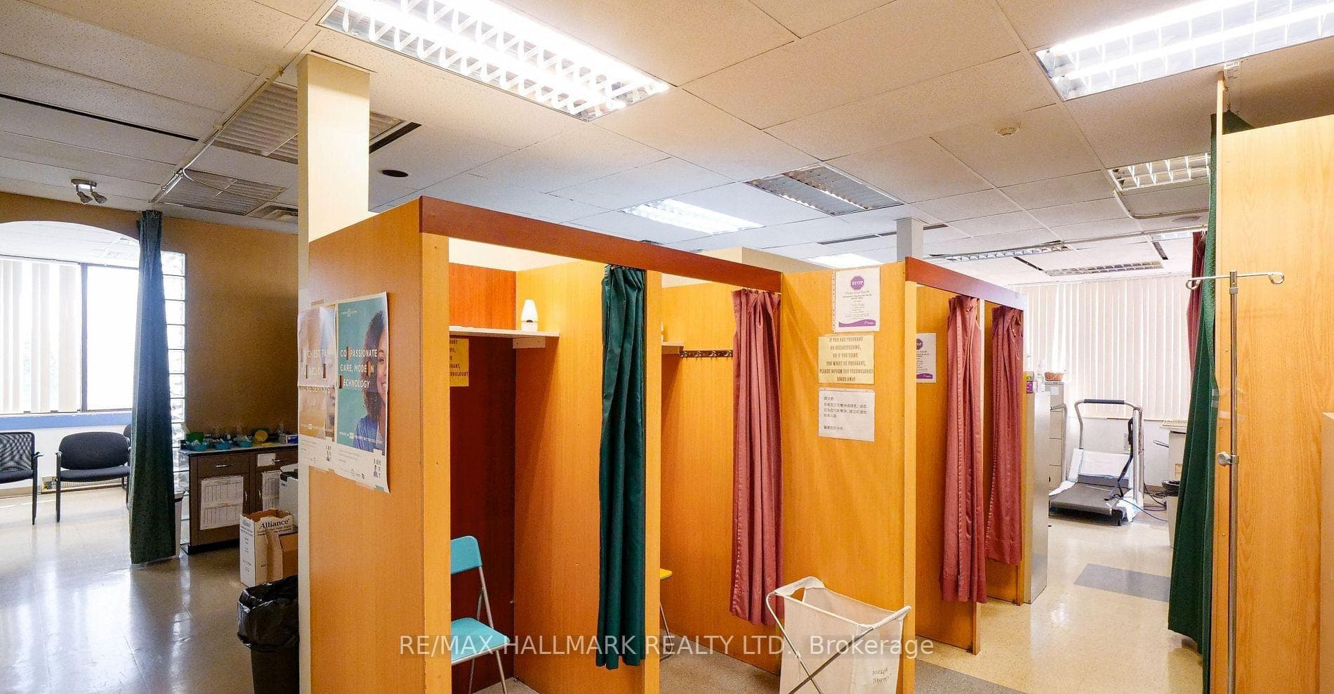 4002 Sheppard Avenue Unit 328, 311, 309 photo 6