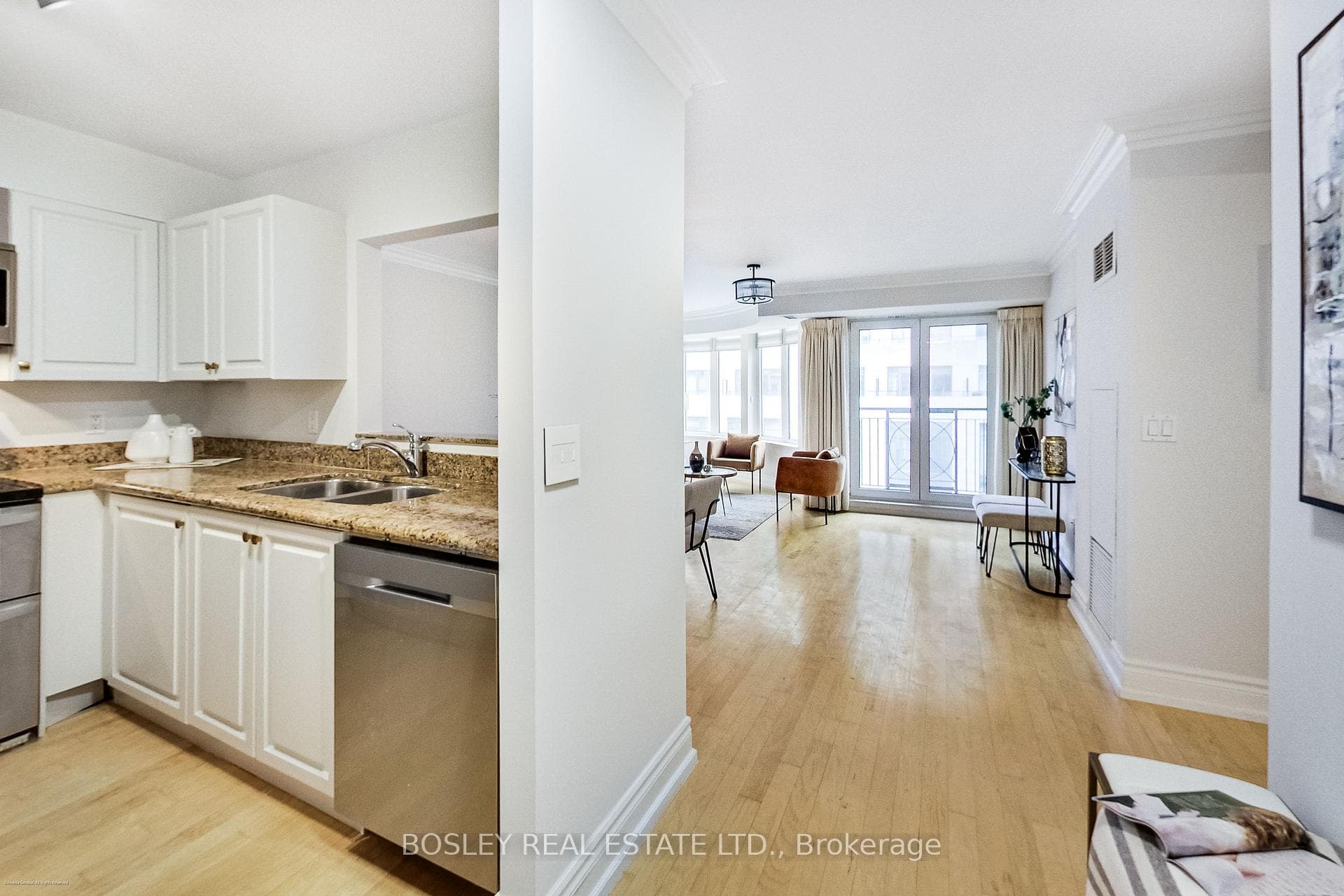 1 Balmoral Avenue Unit 708 photo 4