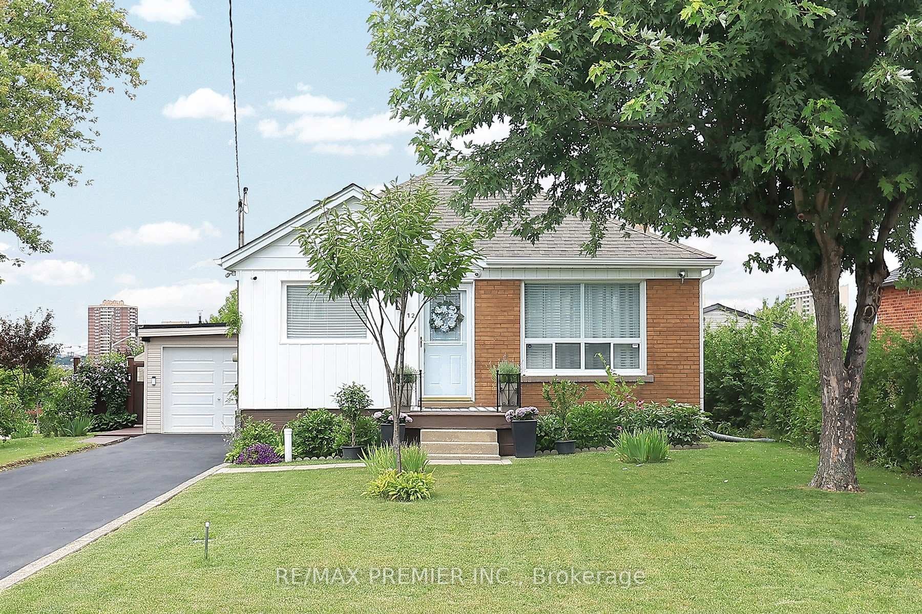 12 Forthbridge Crescent photo 1