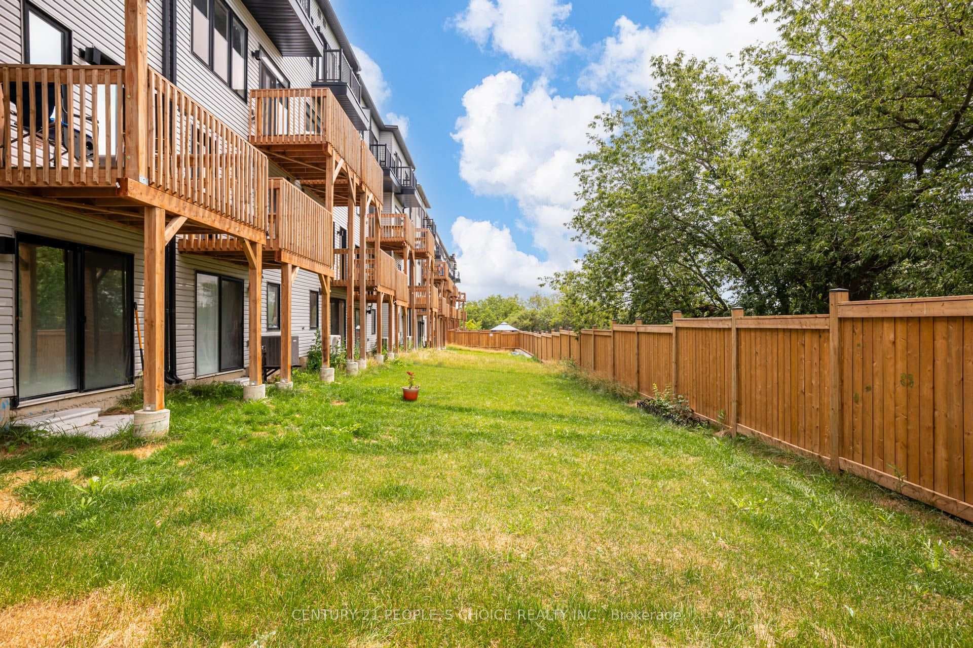 725 Heathrow Path photo 48