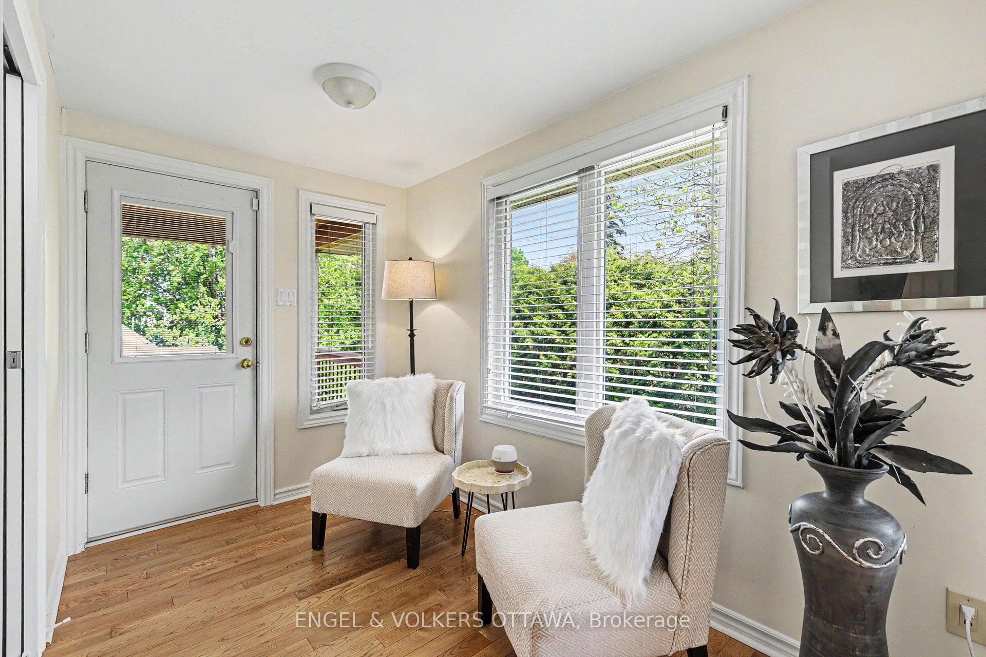 176 Sanford Avenue photo 16