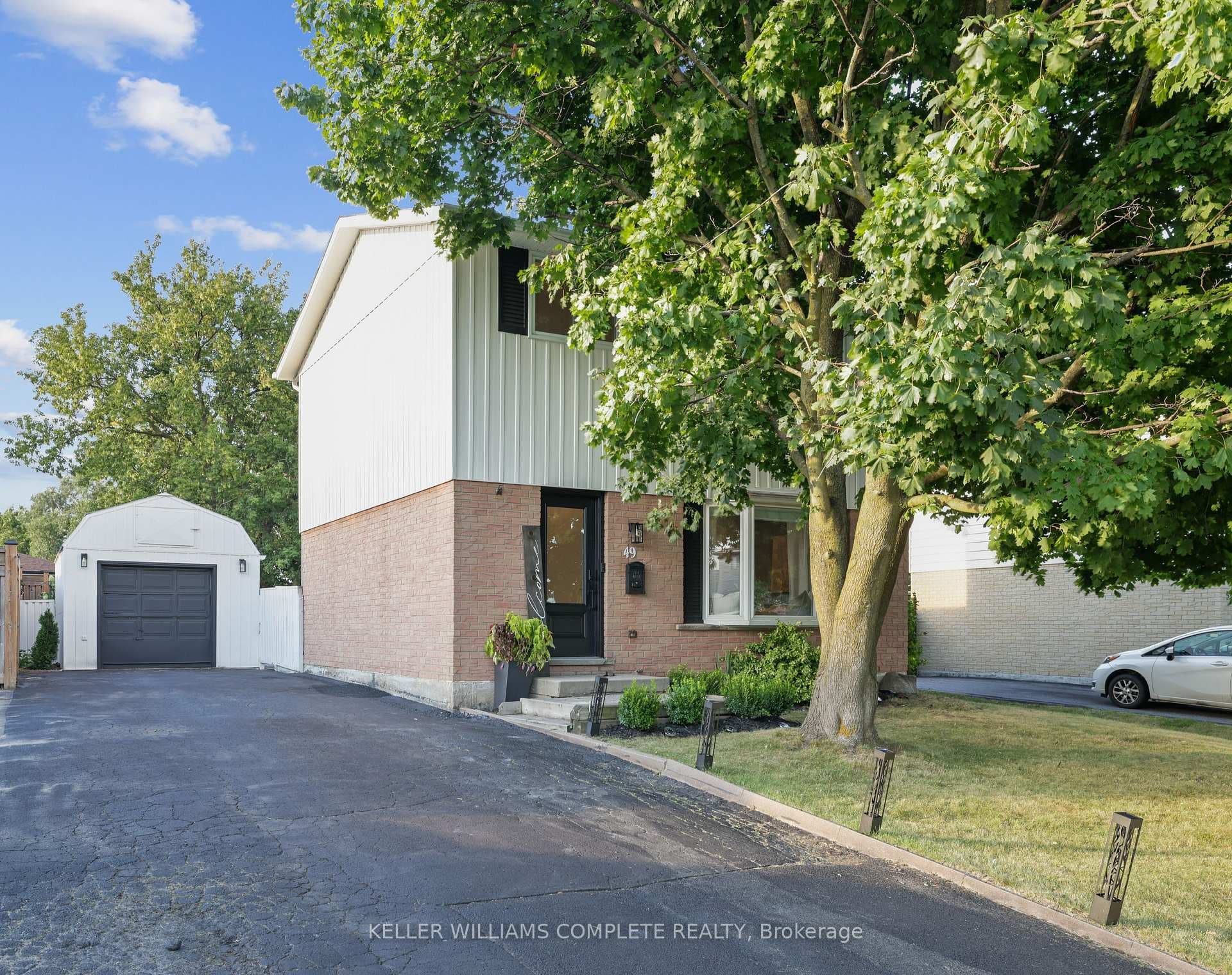49 Markham Crescent photo 3