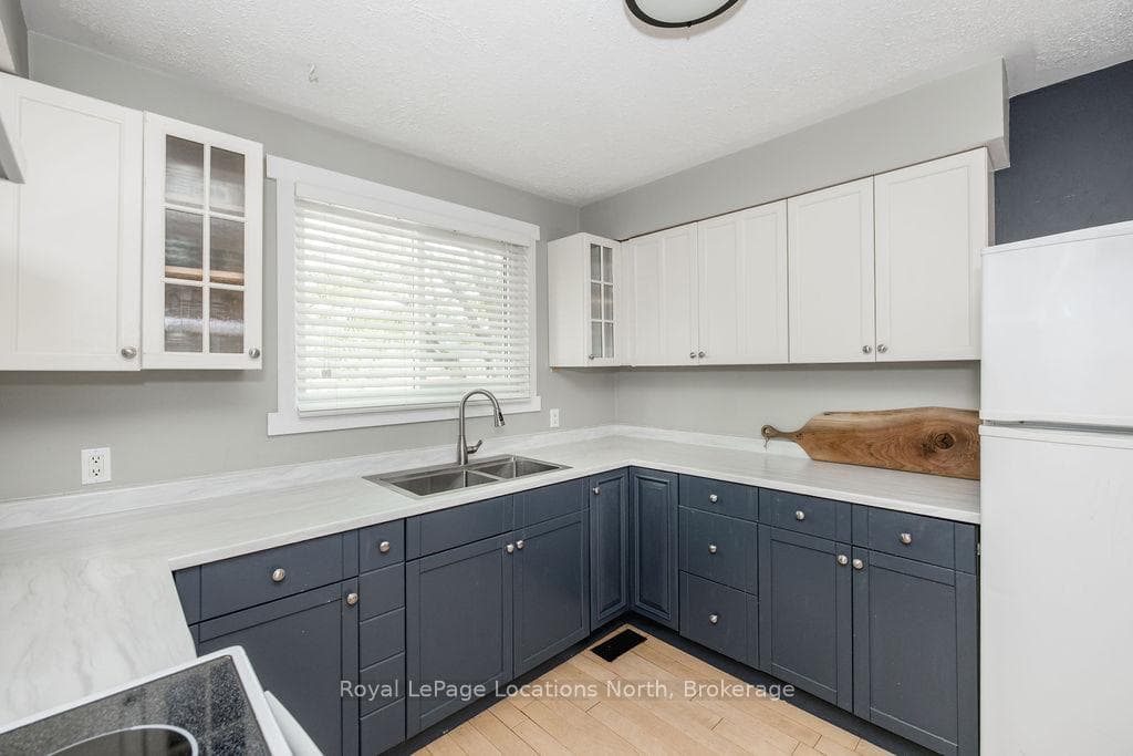 493 ONTARIO Street photo 9