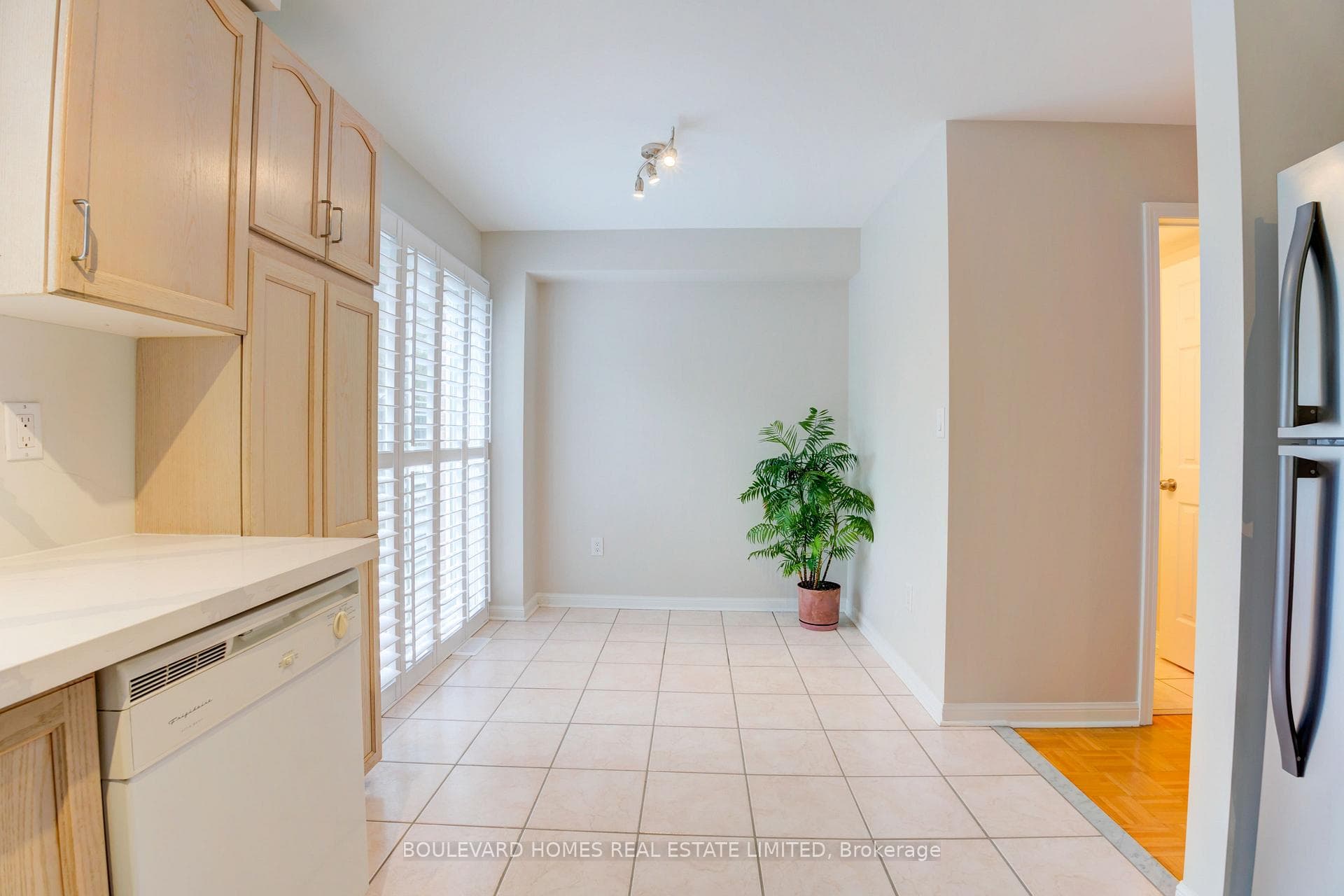 80 Acorn Place Unit 196 photo 15