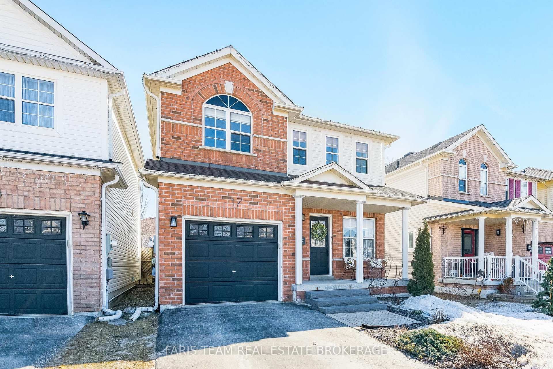 17 Truax Crescent photo 2