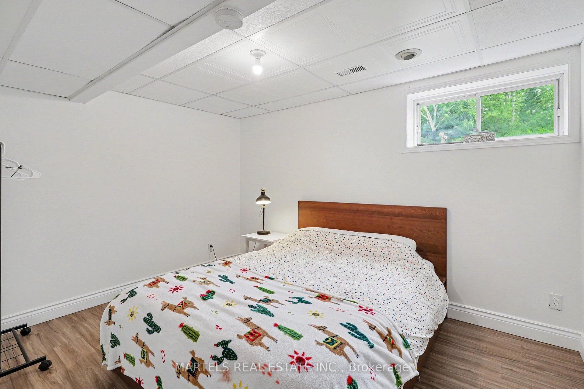 880 Concession Street photo 12