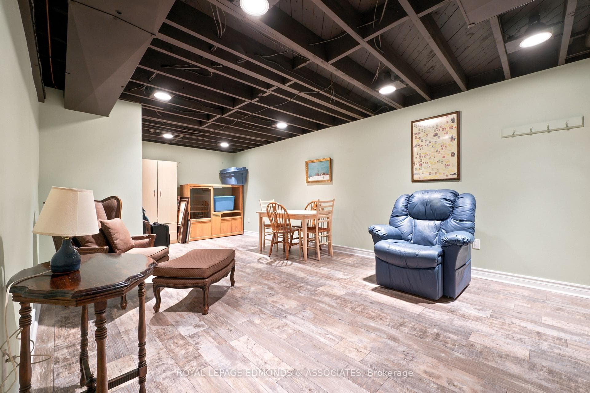 532 Herbert Street photo 41