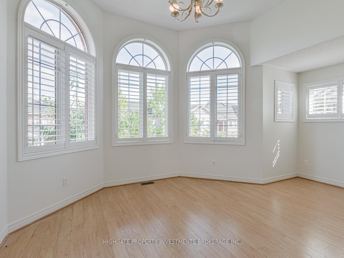 29 The Meadows Avenue photo 19