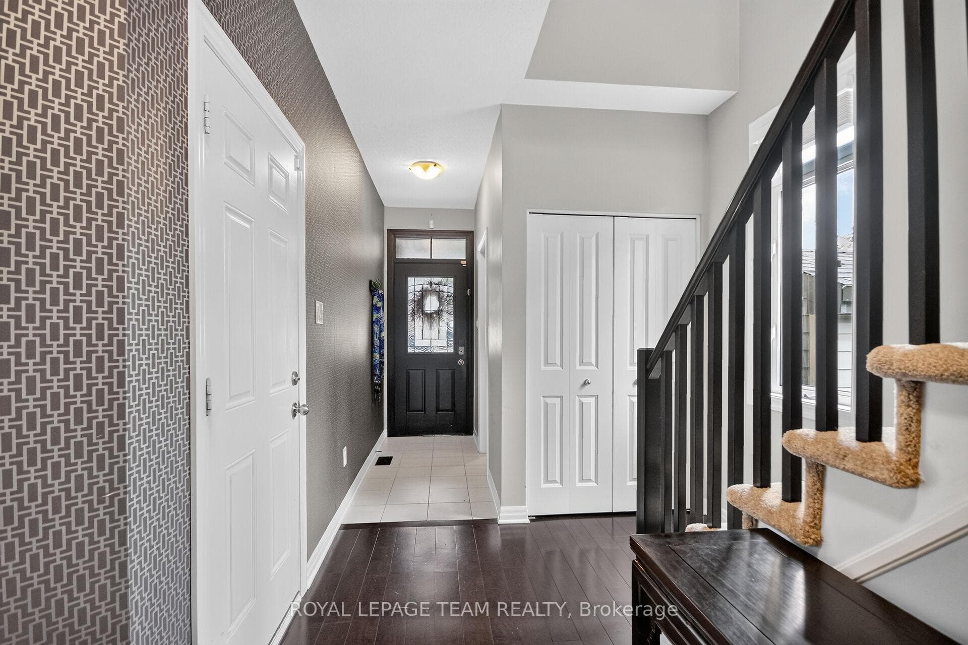 111 Hawkeswood Drive photo 3