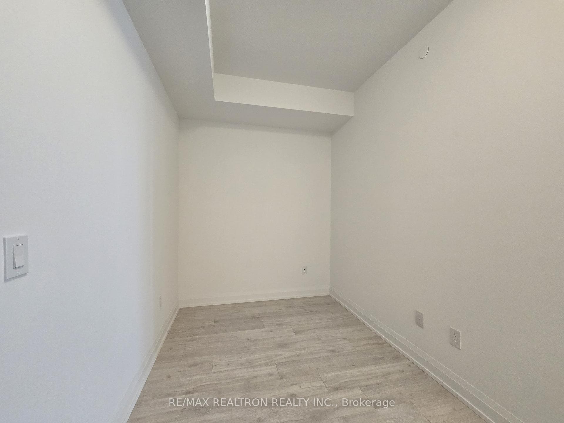 20 Soudan Avenue Unit 1909 photo 16
