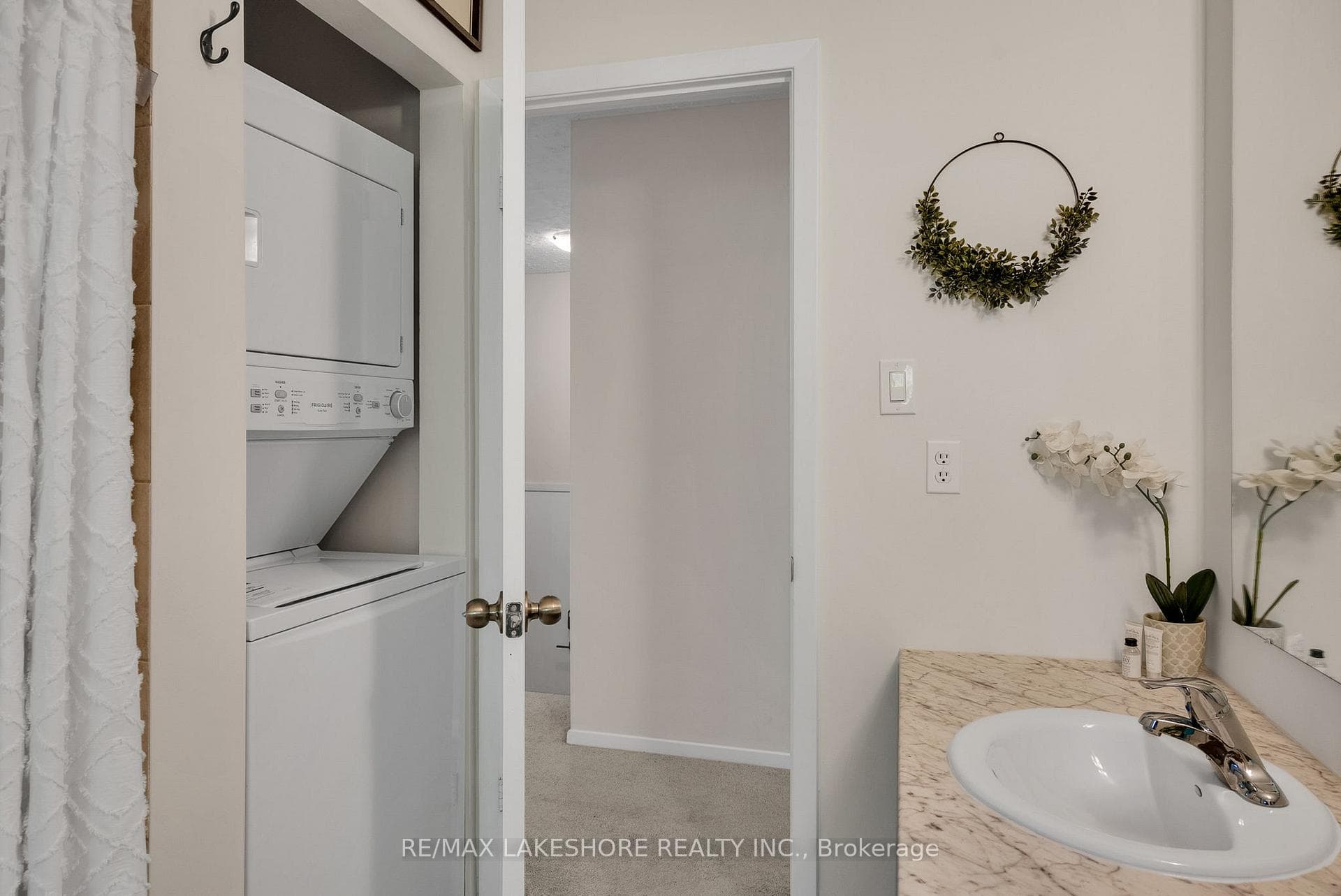 2555 TELEVISION Road photo 14
