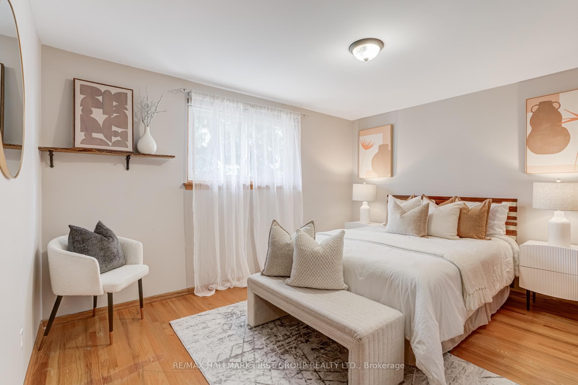 215 Guelph Street photo 14