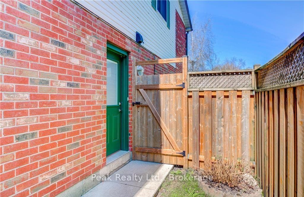 441 Nelson Street photo 33