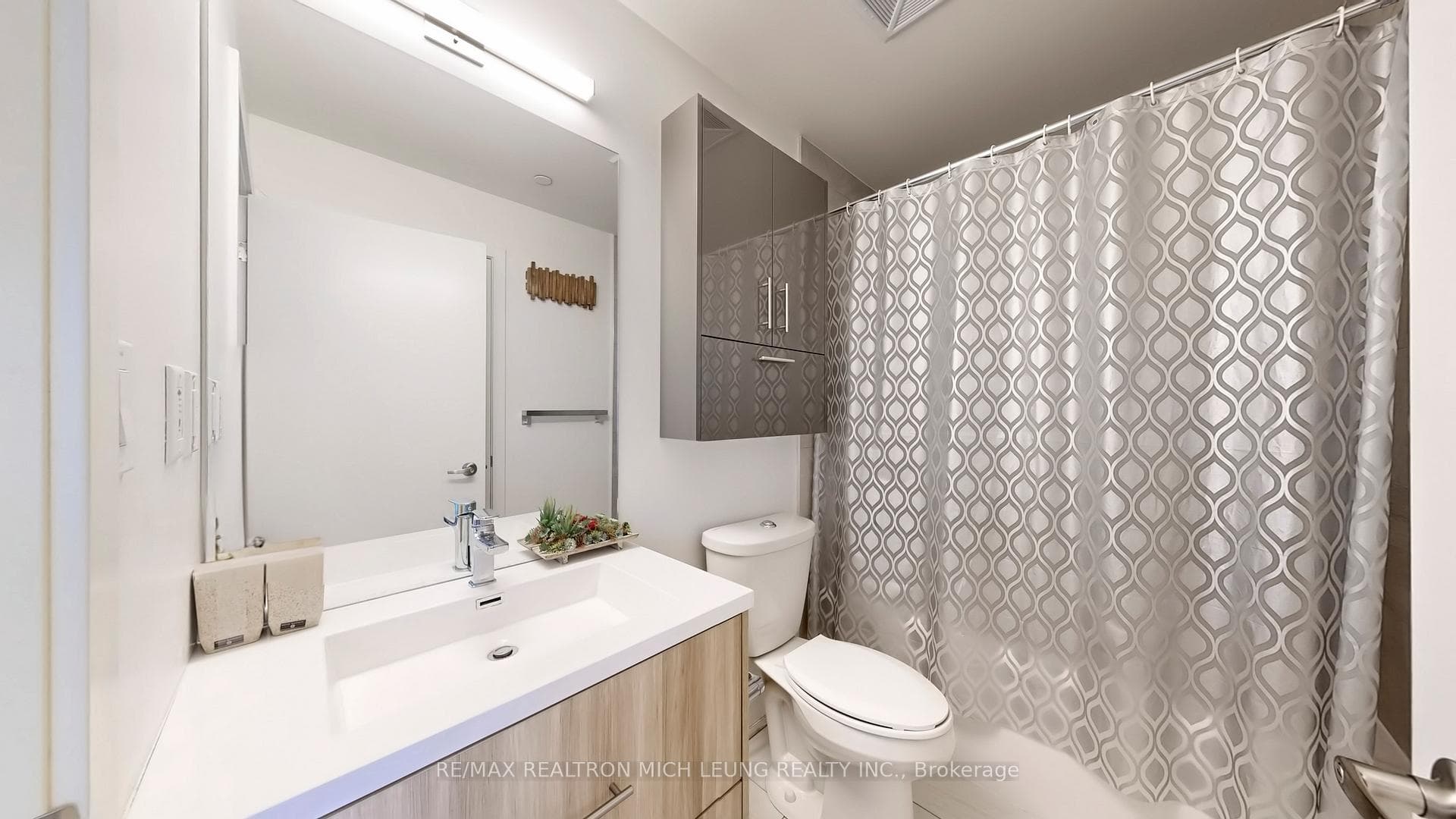 180 Fairview Mall Drive Unit 1710 photo 18