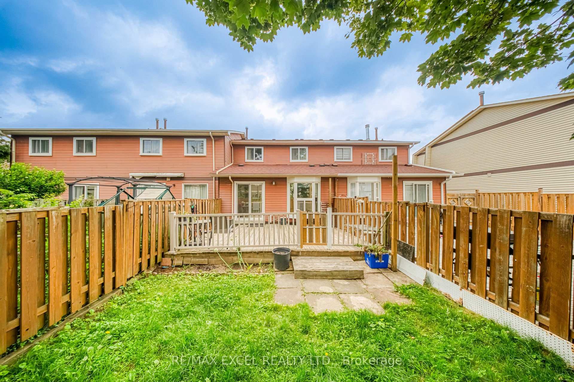 17 Sadlee Cove Crescent photo 35