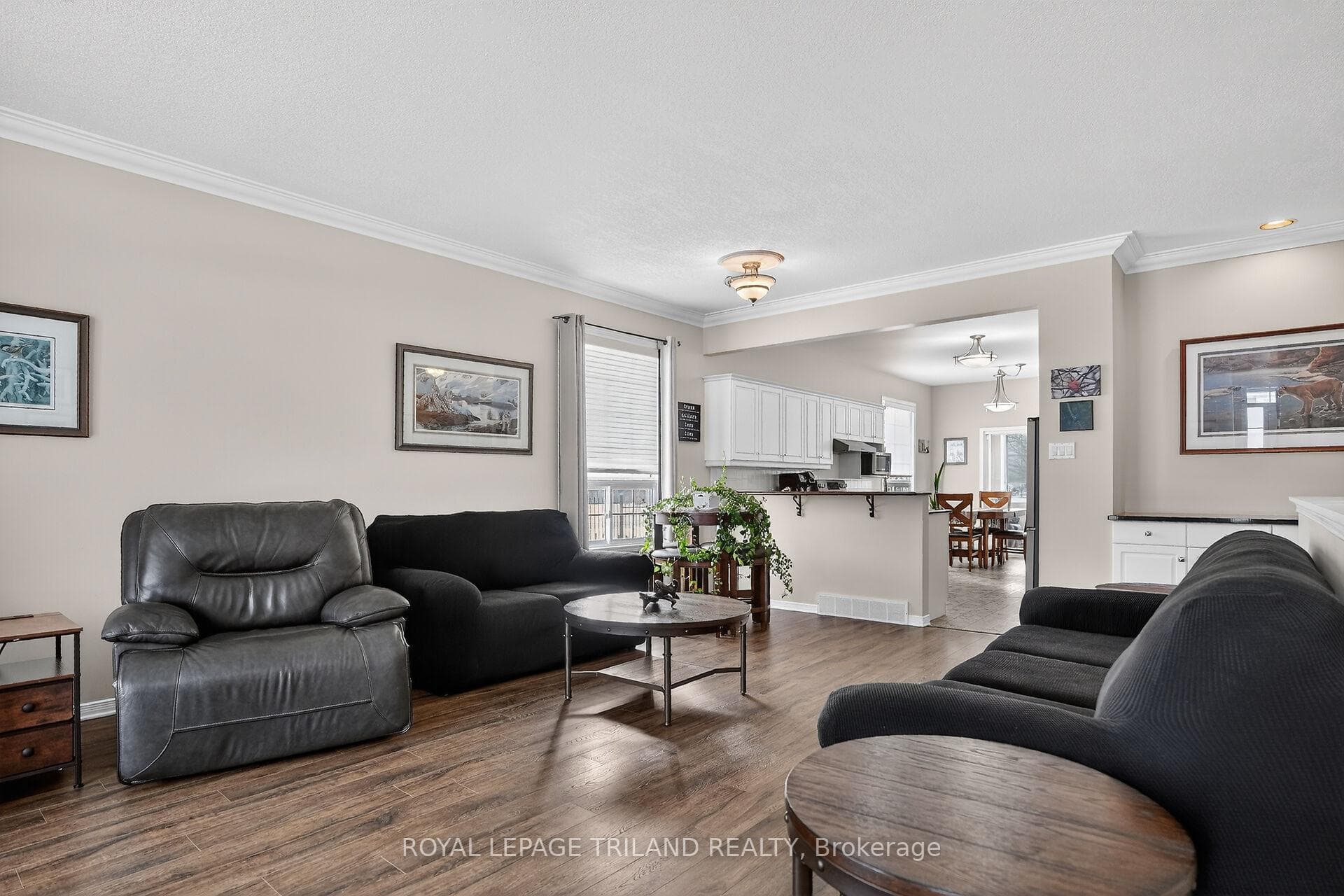 2 Axford Parkway photo 5