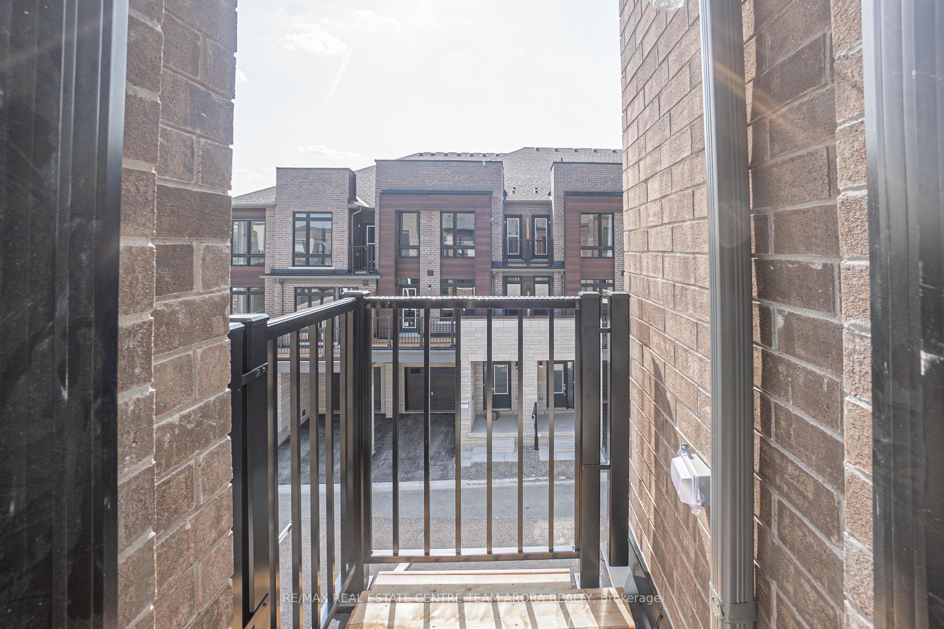 15 Gunton Street photo 24
