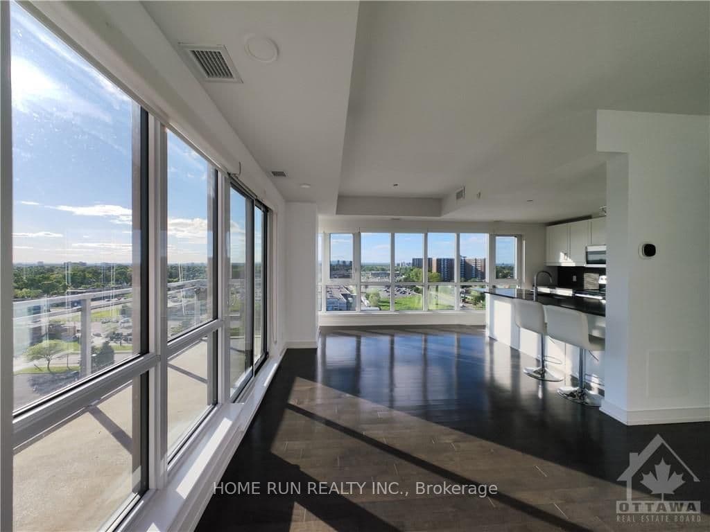 330 TITAN Unit 1210 photo 6