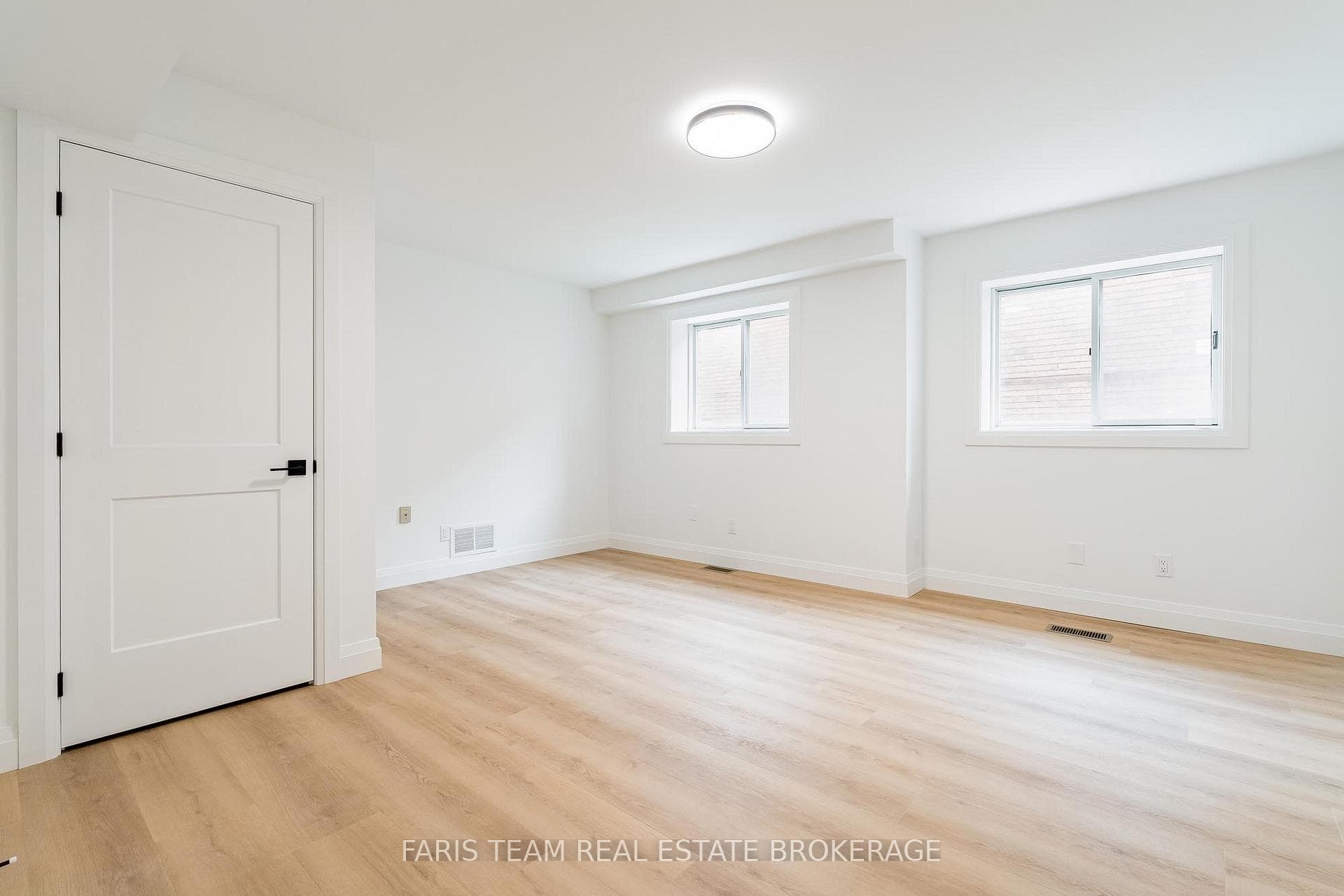 58 Woodcrest Road photo 34