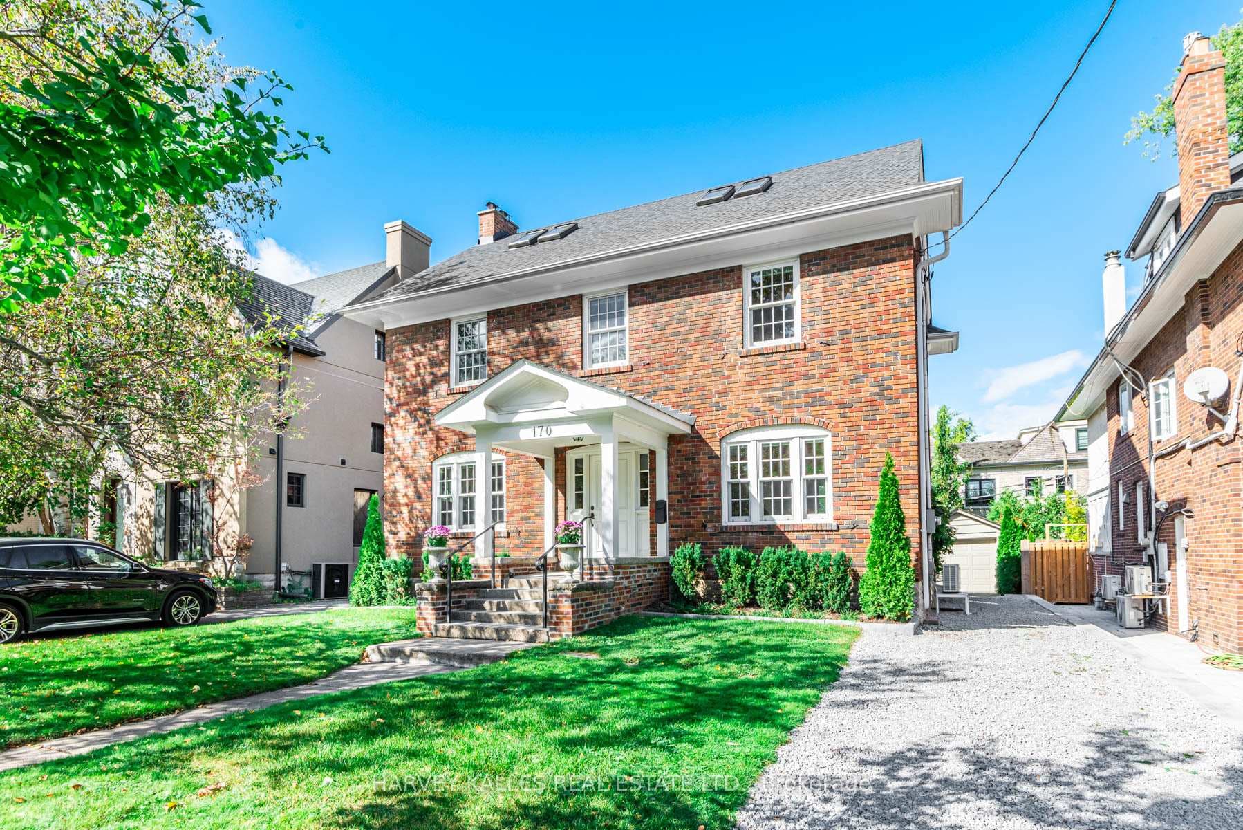 170 Strathallan Boulevard photo 1