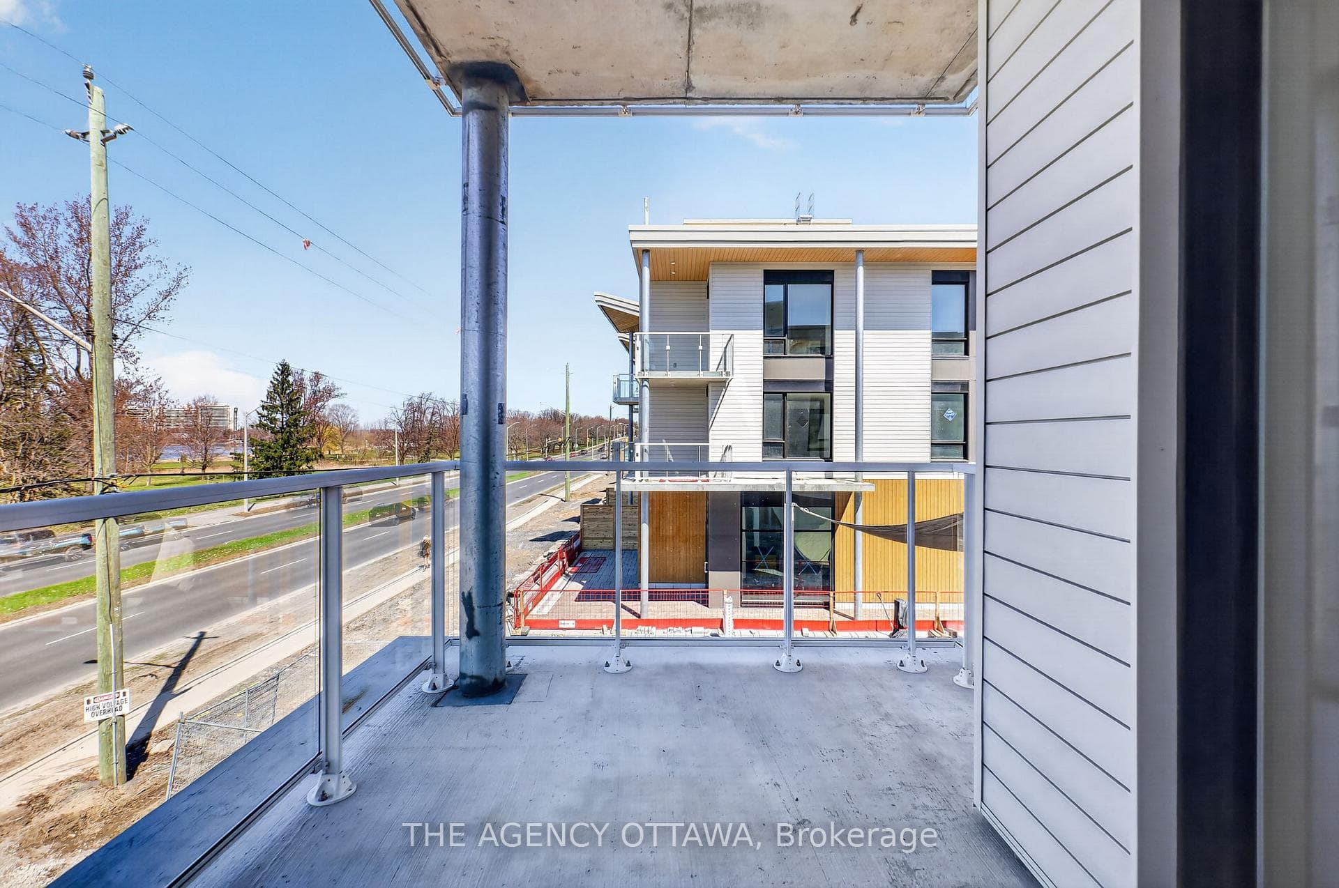 3071 Riverside Drive Unit 304 photo 17