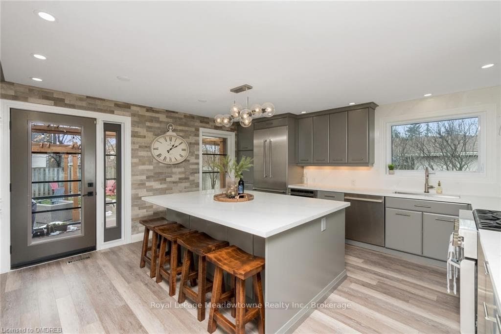 71 JOYCELYN Crescent photo 6