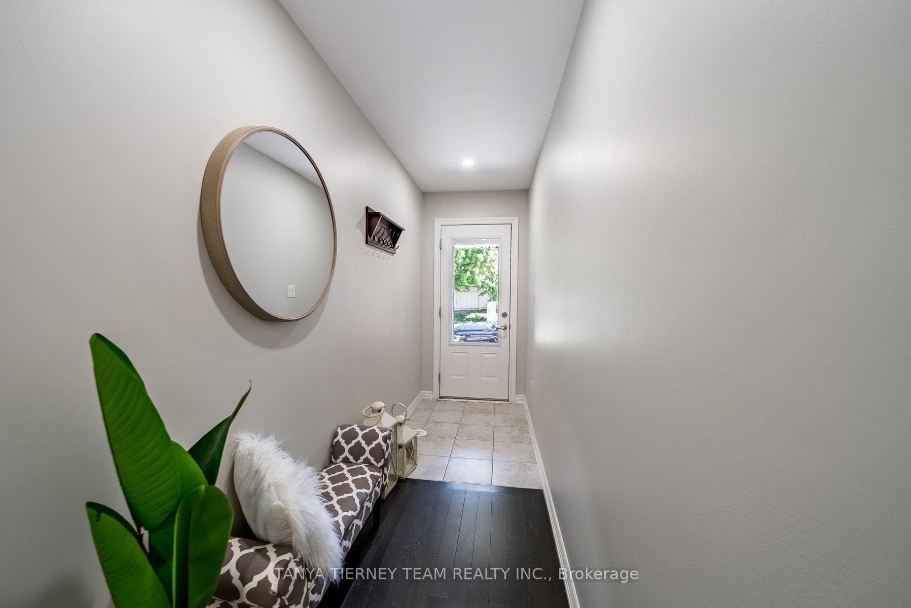 54 Westbury Way photo 35