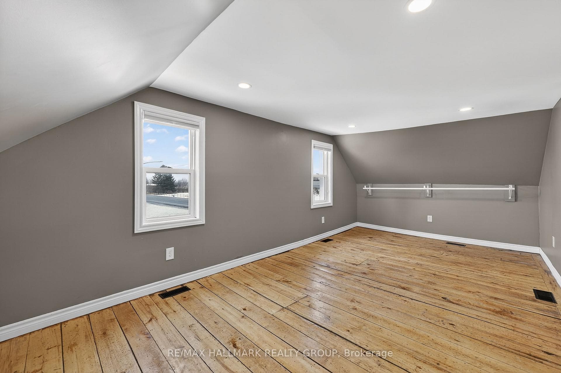 633 Russell Road photo 30