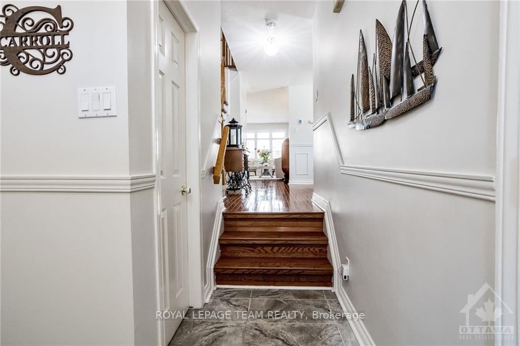 293 STONEWAY Drive photo 5
