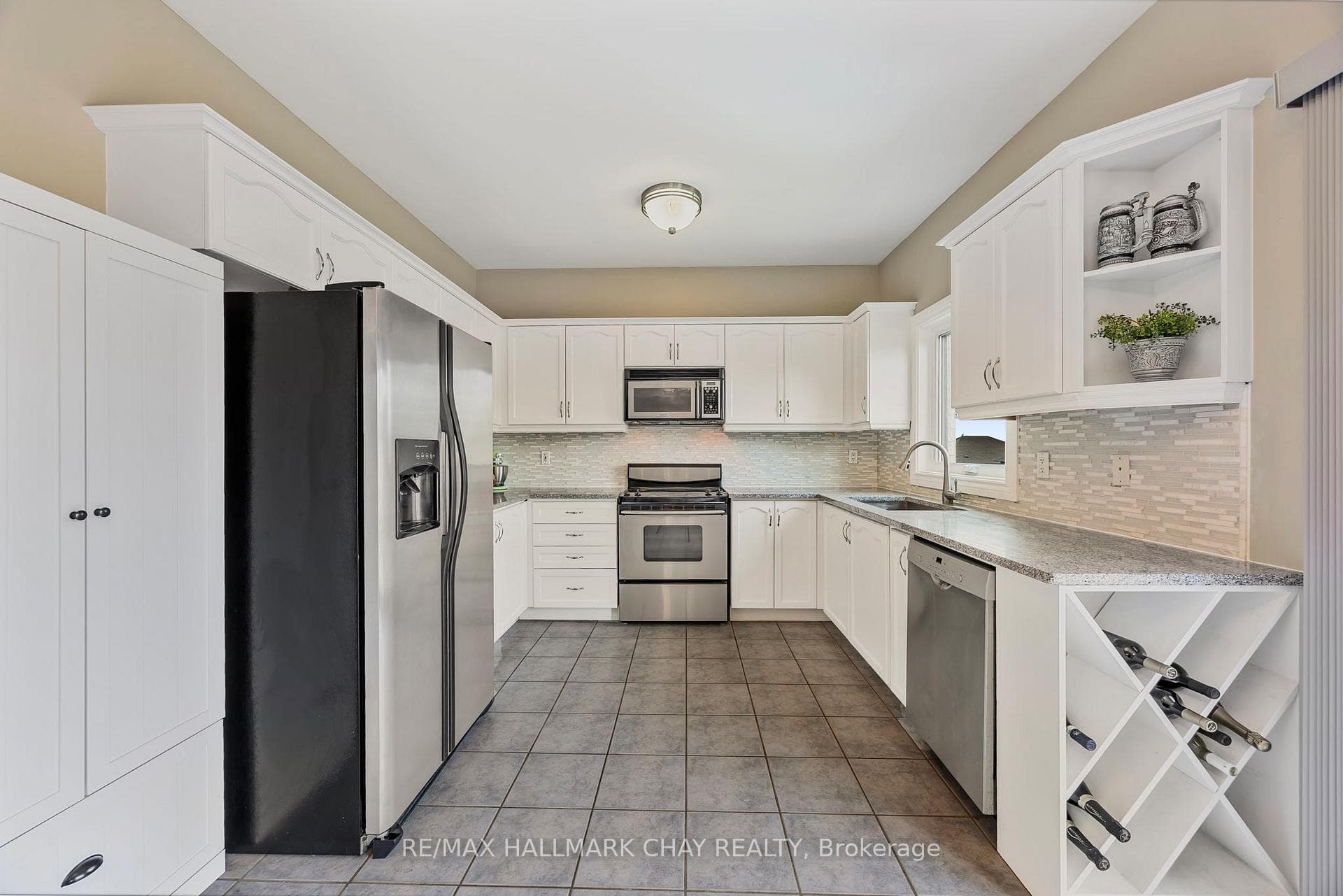 12 Prince Of Wales Drive photo 11