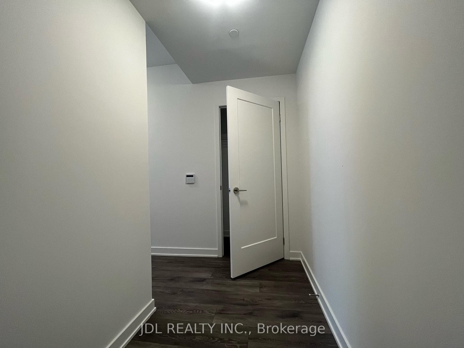 105 Oneida Crescent Unit 1103 photo 2