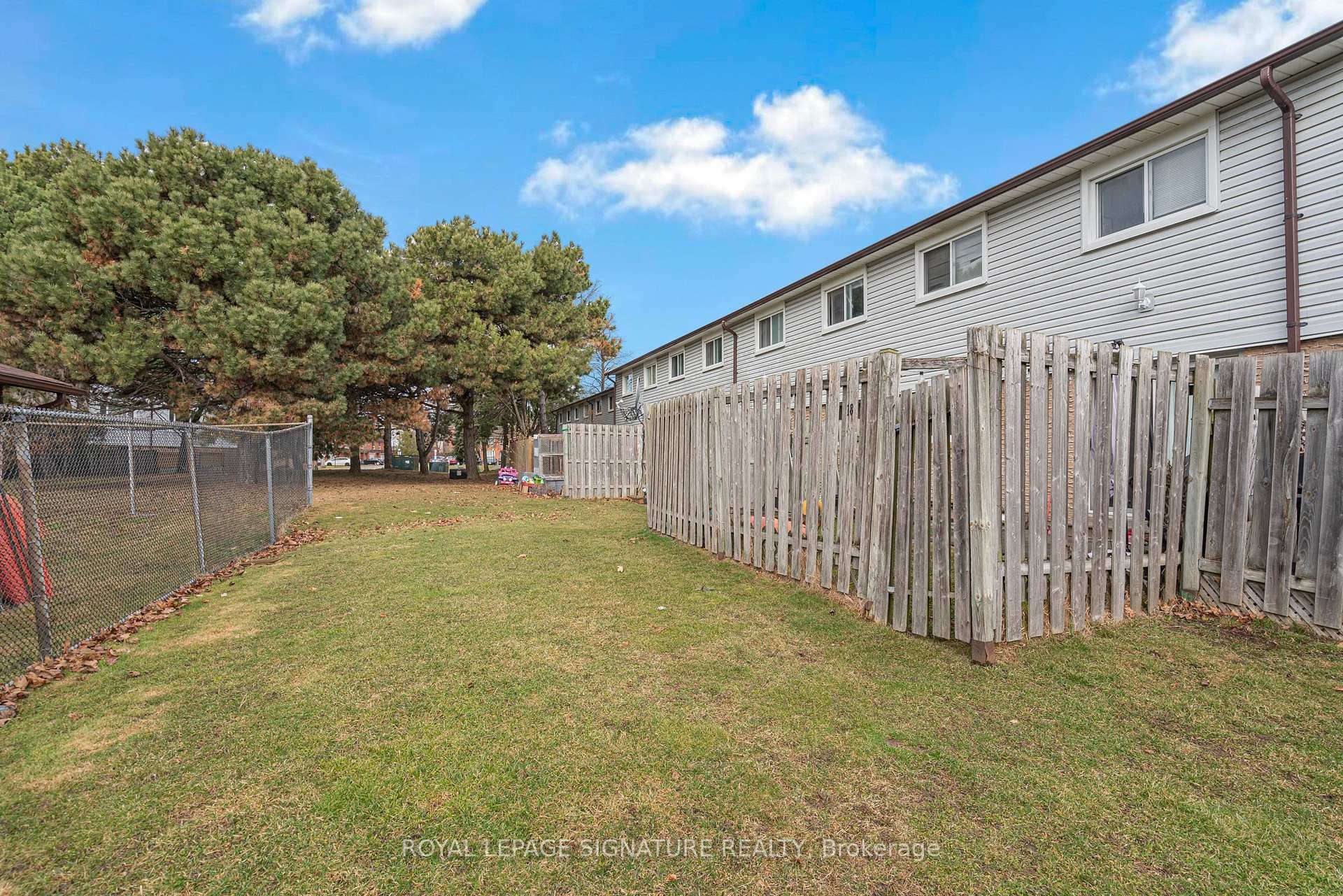 2440 Bromsgrove Road Unit 19 photo 34
