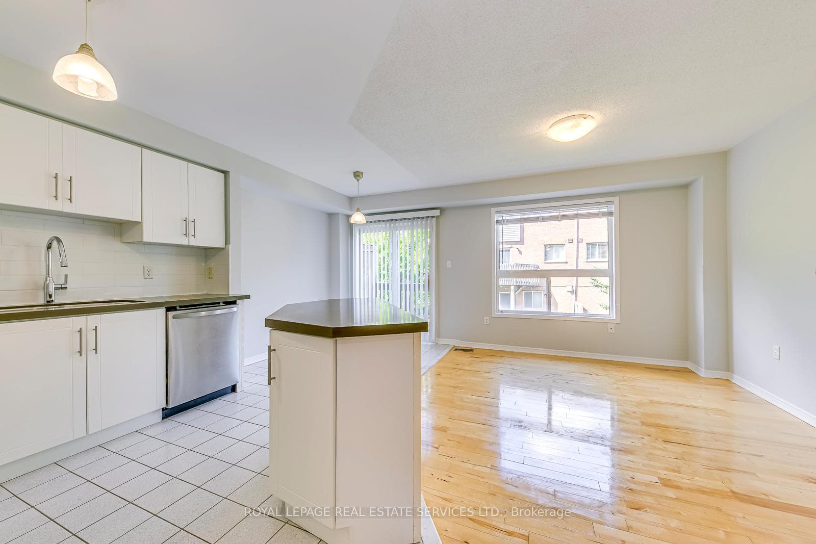5530 Glen Erin Drive Unit 47 photo 6