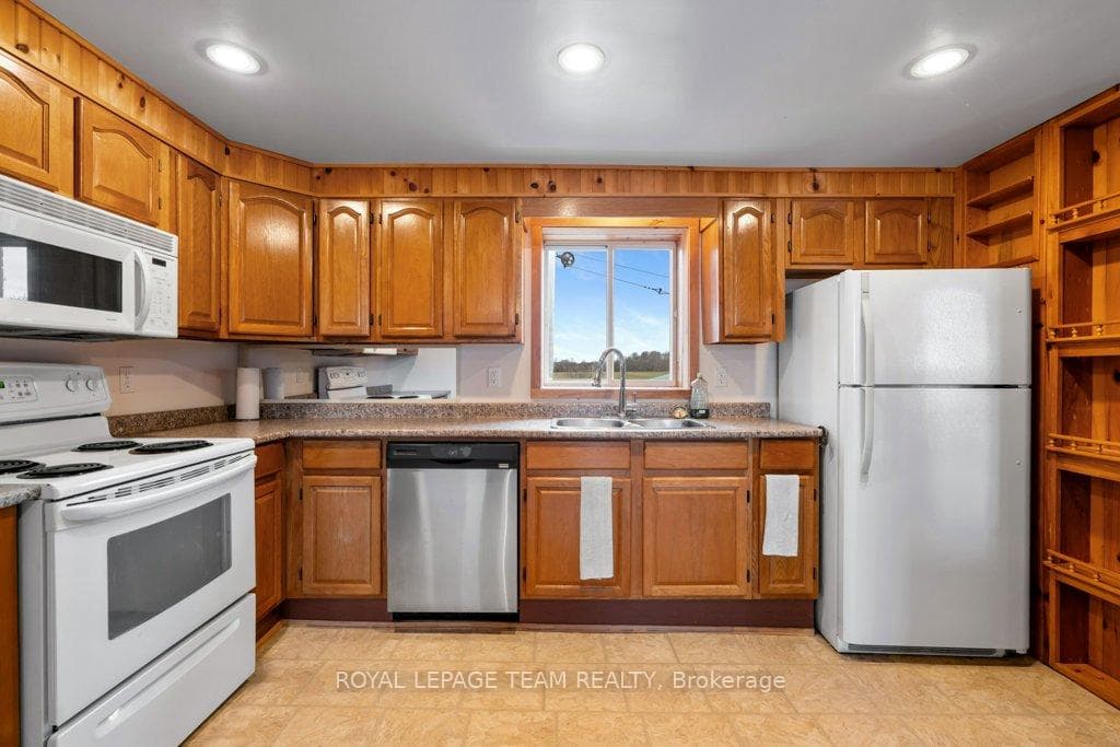 436 Kitley Line 8 Road photo 11