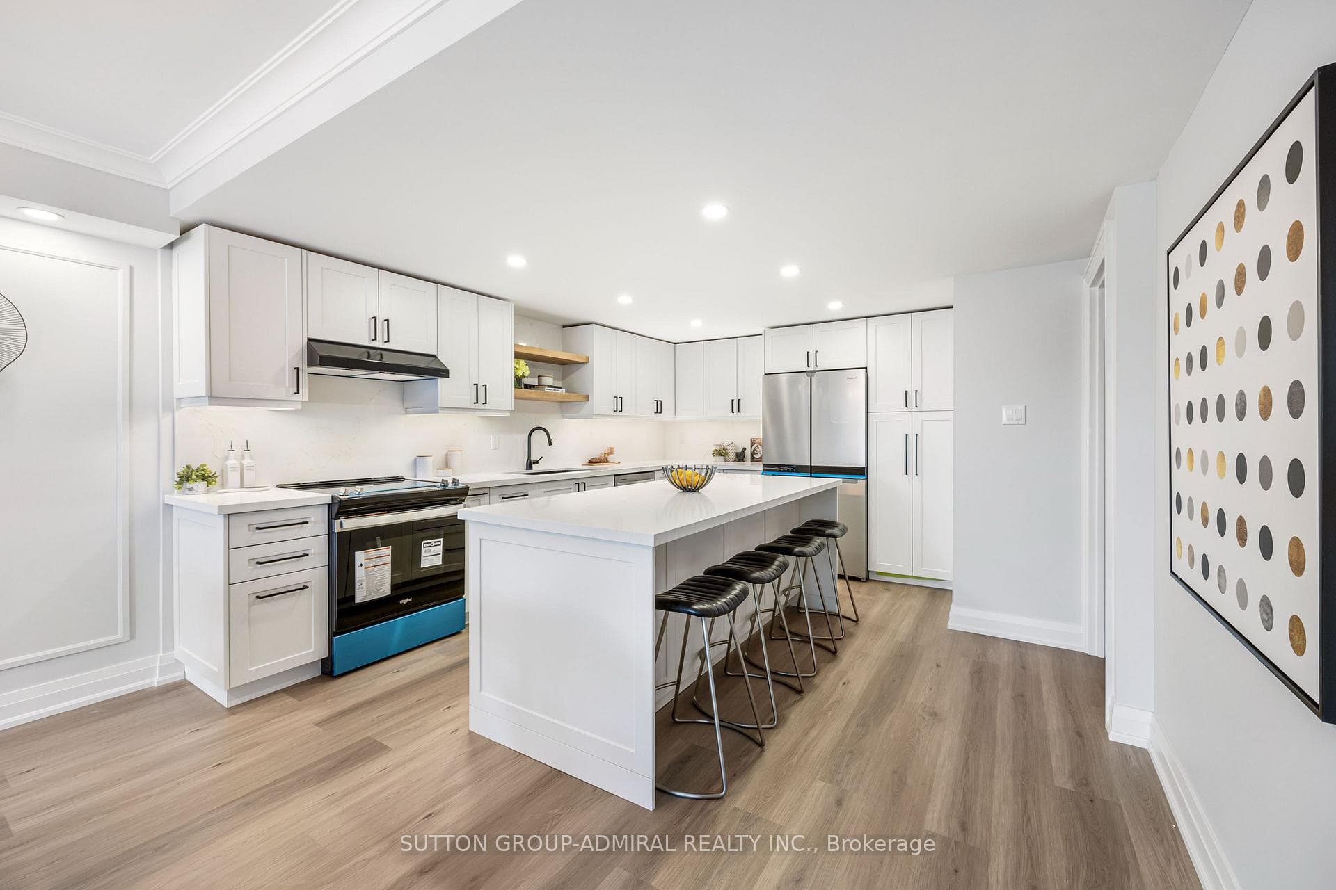 131 Beecroft Road Unit 409 photo 2