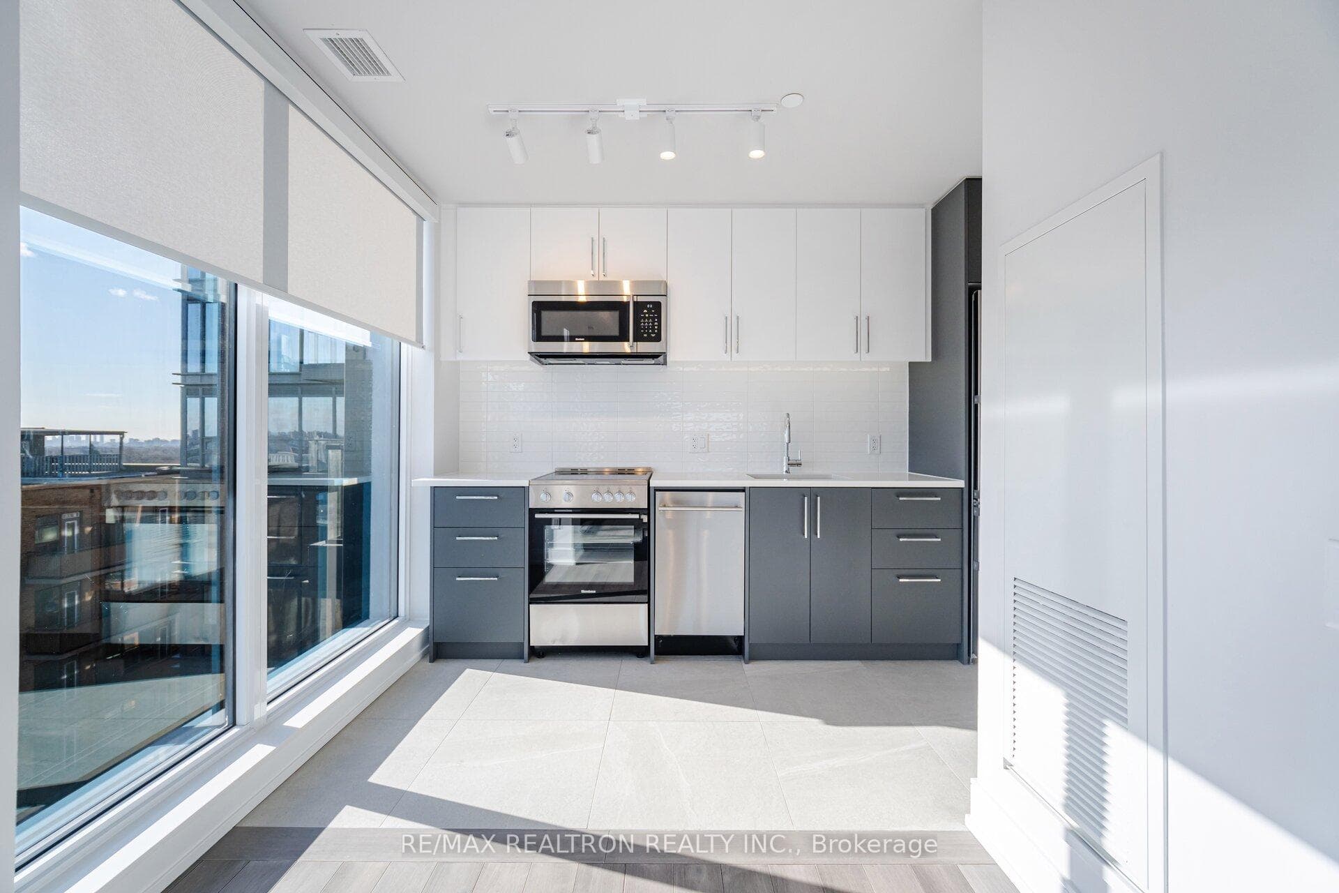 2525 Bathurst Street Unit 1110 photo 7
