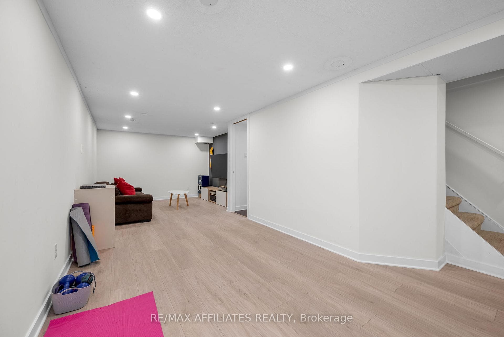 22 Inuvik Crescent photo 38