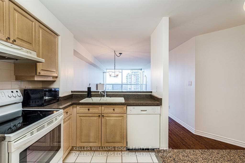 1276 Maple Crossing Boulevard Unit 1603 photo 10
