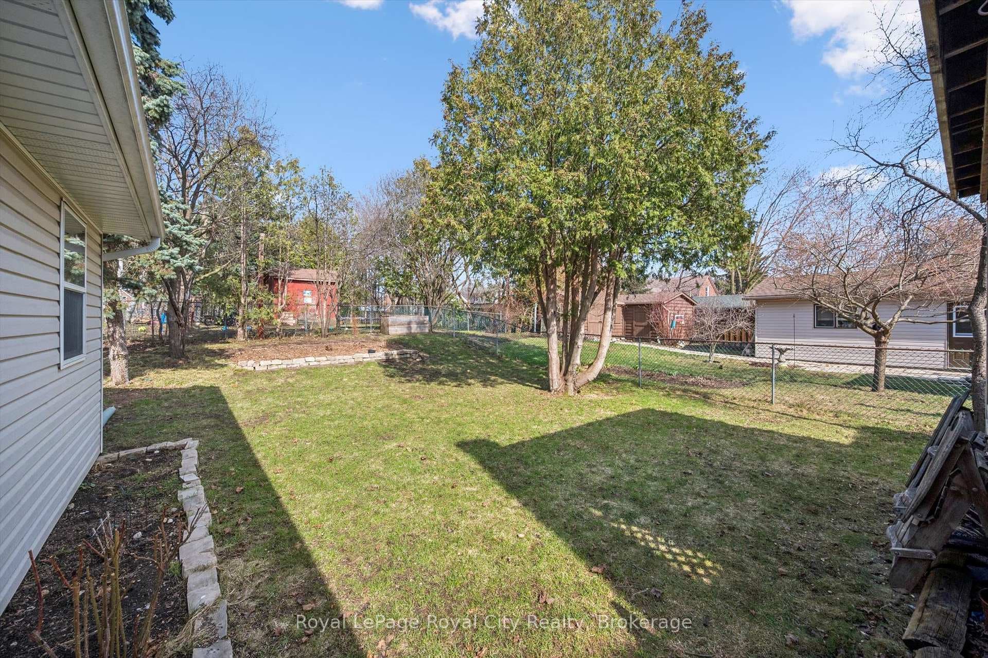 103 William Street photo 30