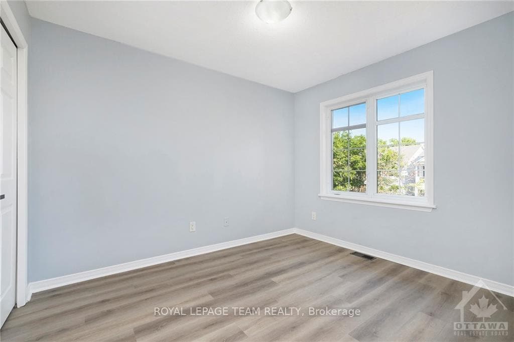 324 BERRIGAN Drive photo 17