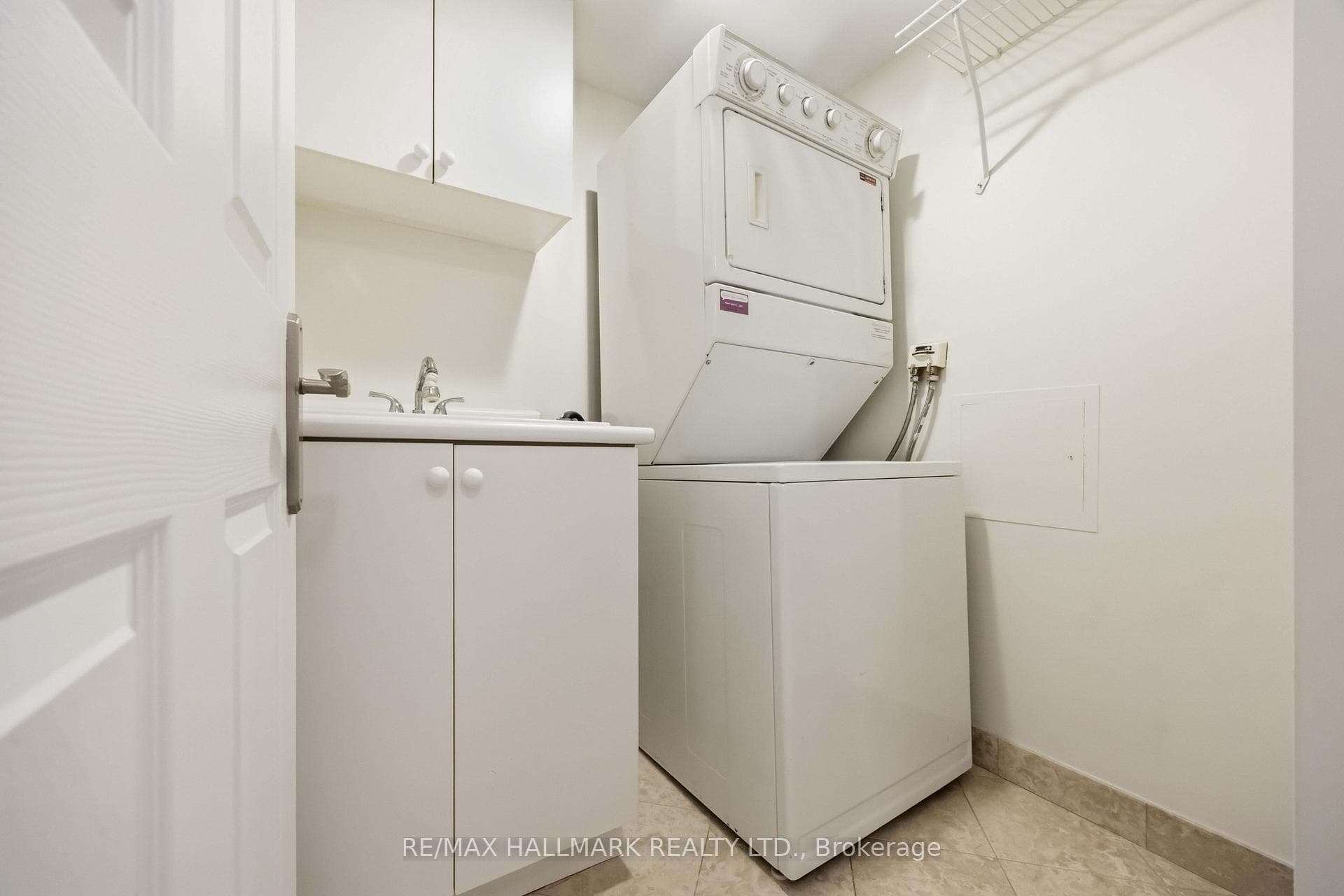 80 Harrison Garden Boulevard Unit 1821 photo 31