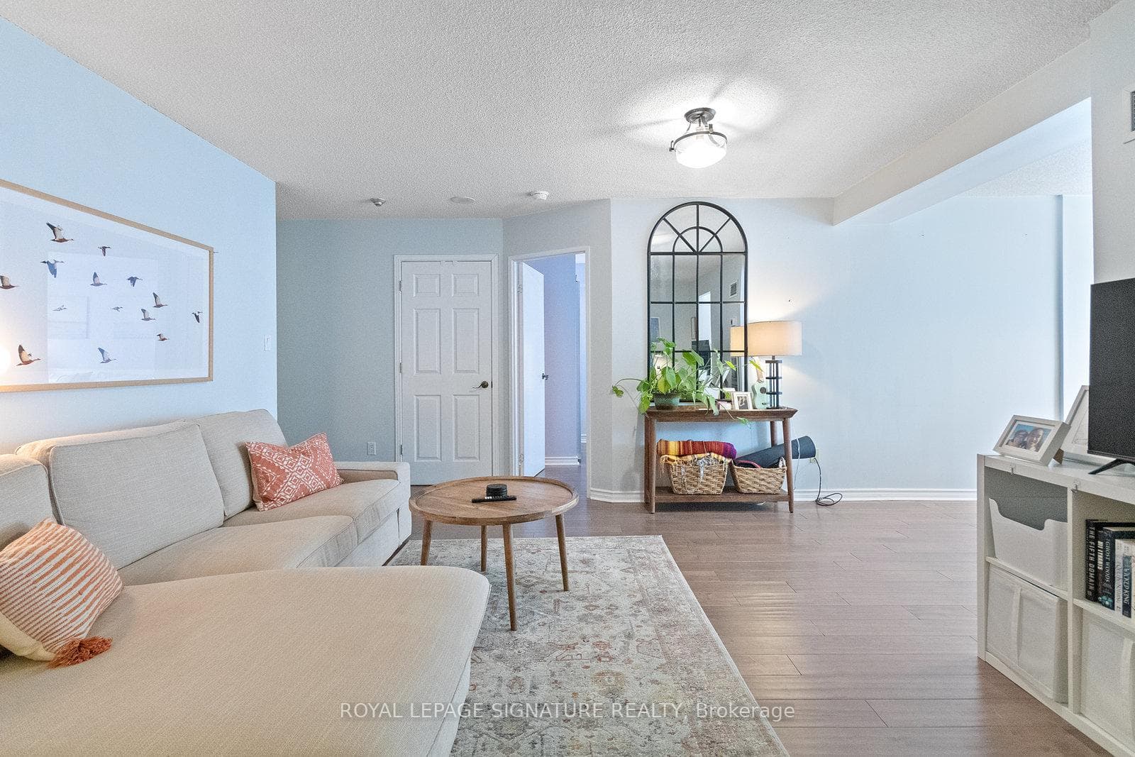 633 Bay Street Unit 1013 photo 5