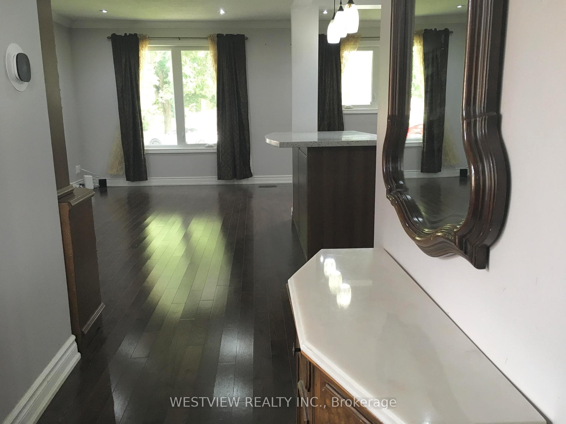 19 Coxworth Crescent photo 7