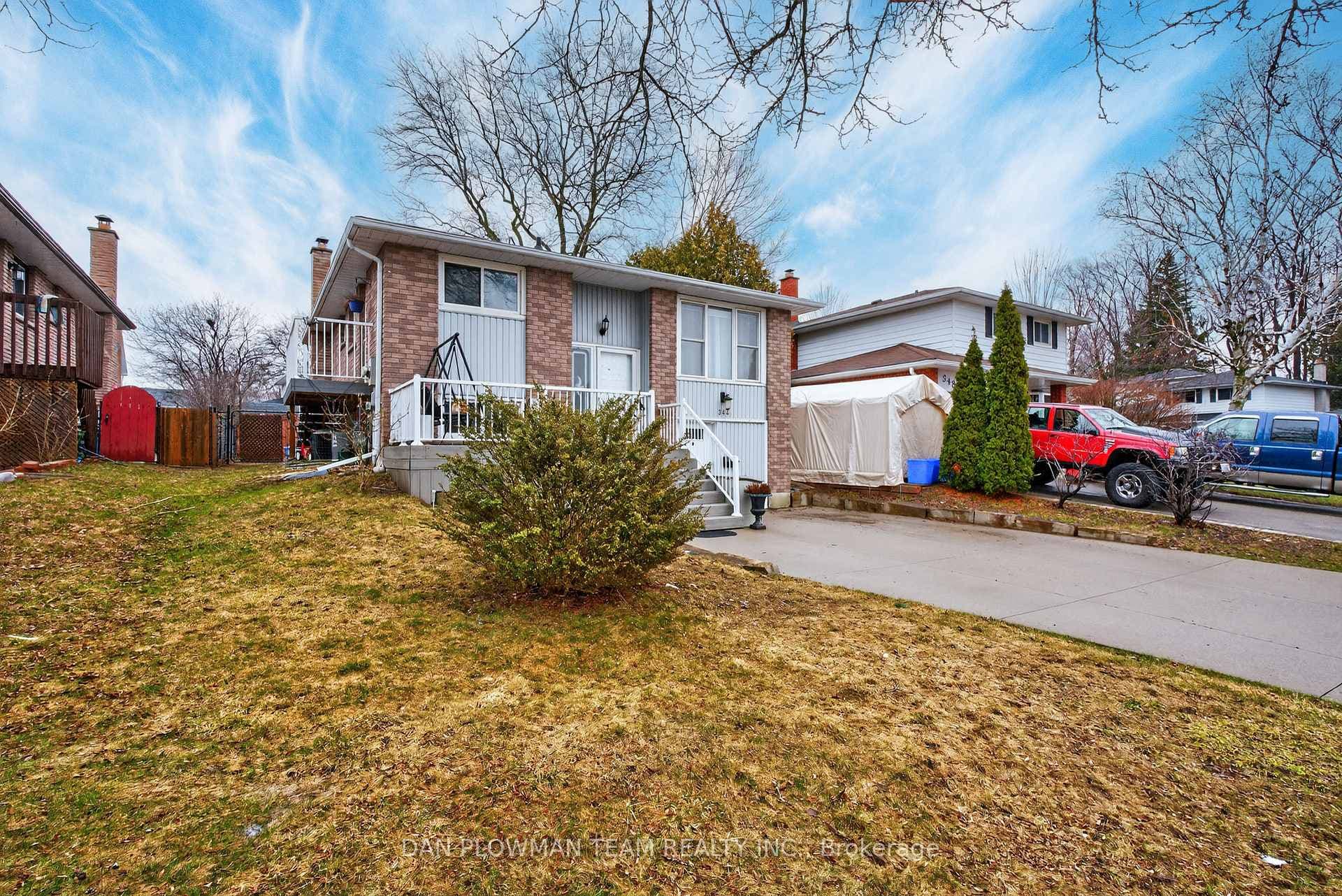 344 Kensington Crescent photo 3