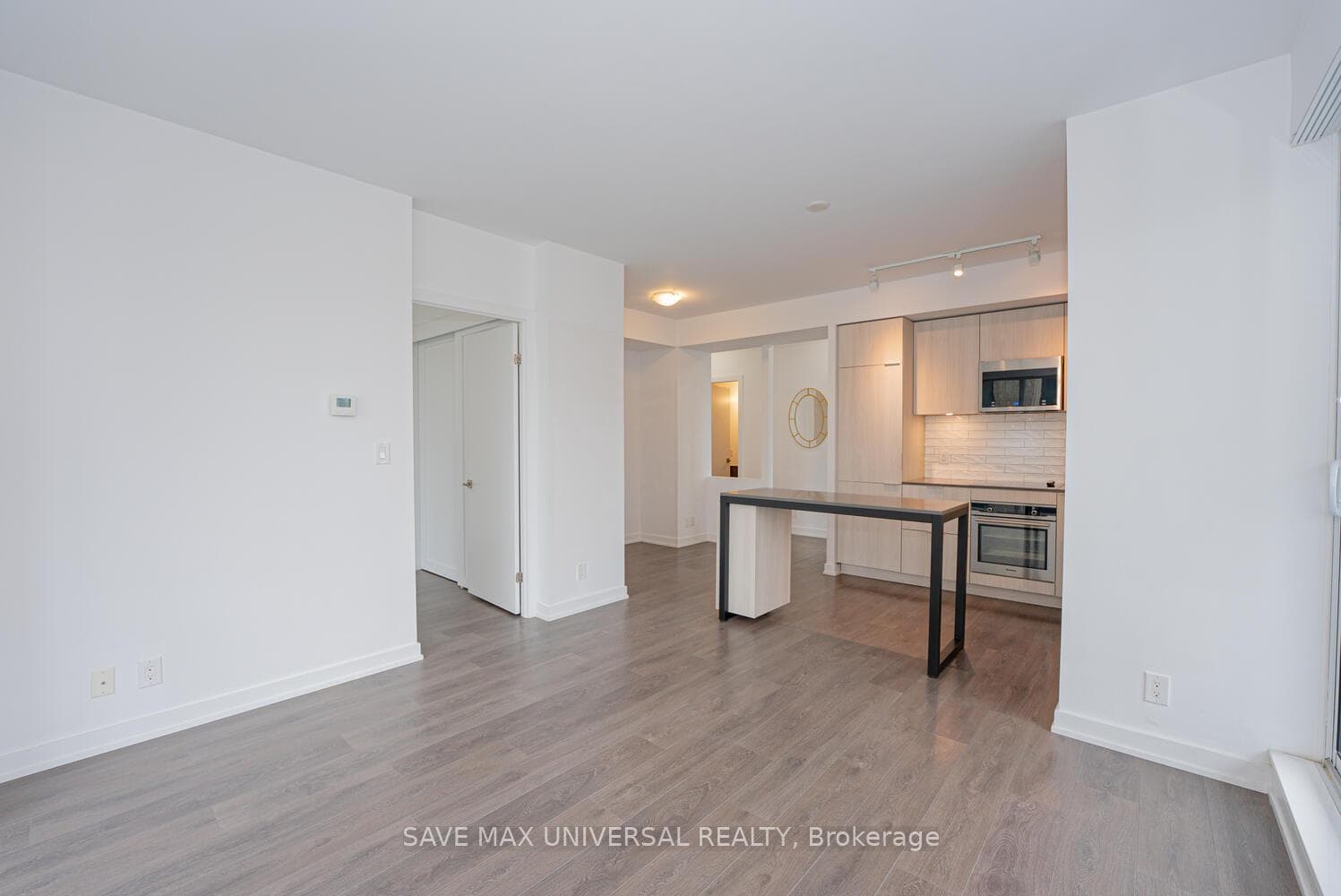 609 Avenue Road Unit 809 photo 14