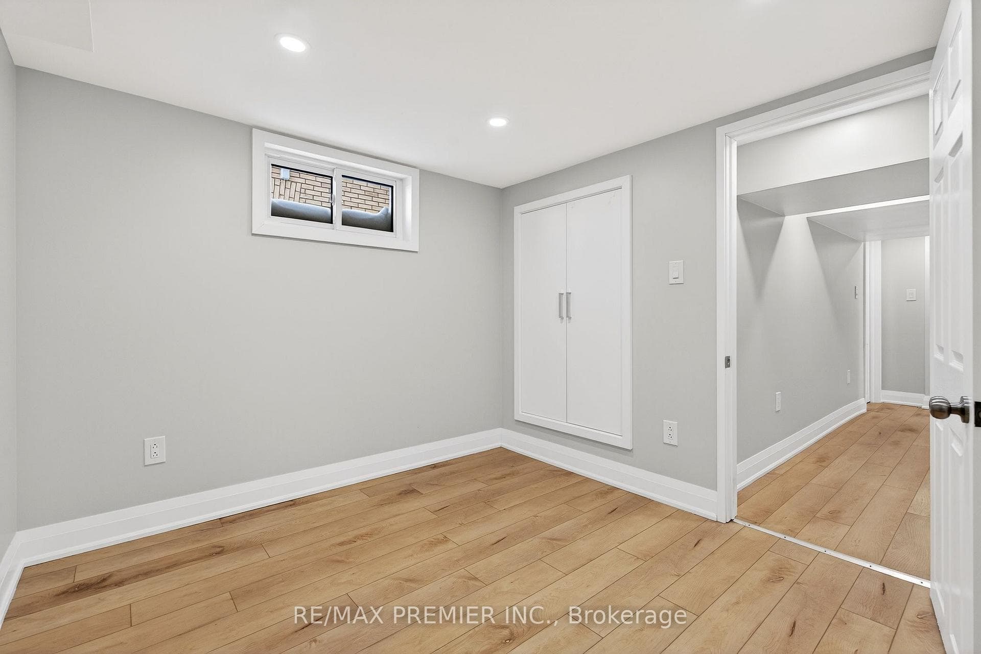 4848 Second Avenue photo 34