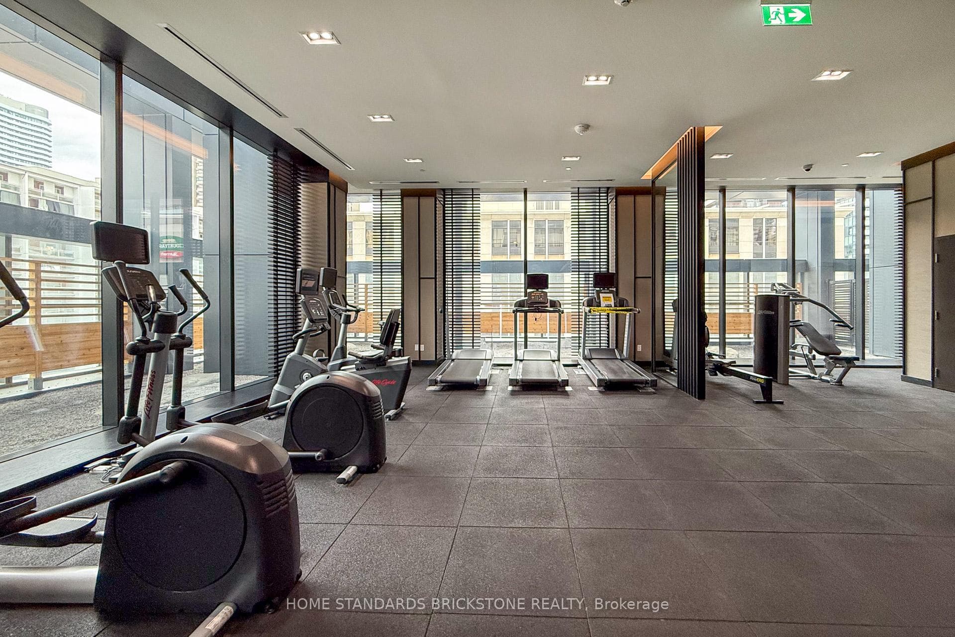 501 Yonge Street Unit 3010 photo 34
