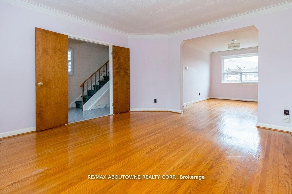 55 Marlington Crescent photo 4